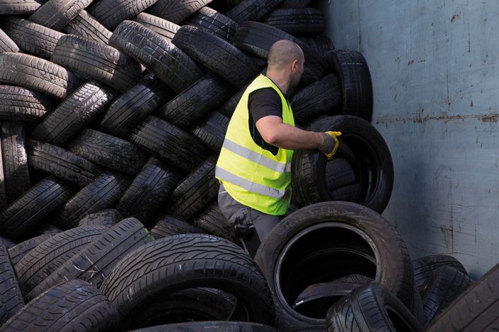 Pneus Usages Rien Ne Se Perd Tout Se Transforme