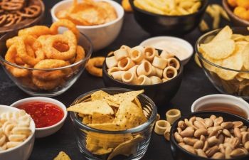 Enquête. Biscuits apéritifs : des grandes marques qui passent à côté  des enjeux de santé