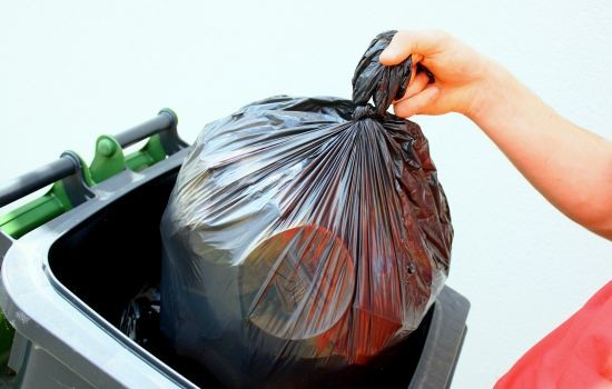 Trop d’emballages et de papiers dans nos poubelles d’ordures ménagères !