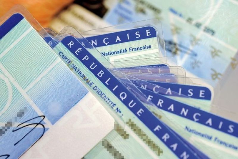 Carte d'identité : vous risquez de ne pas pouvoir voyager !