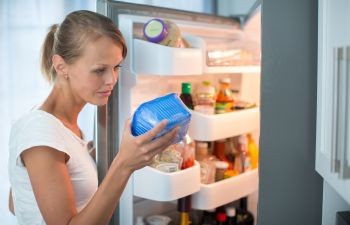 Peut-on congeler un produit presque périmé ?