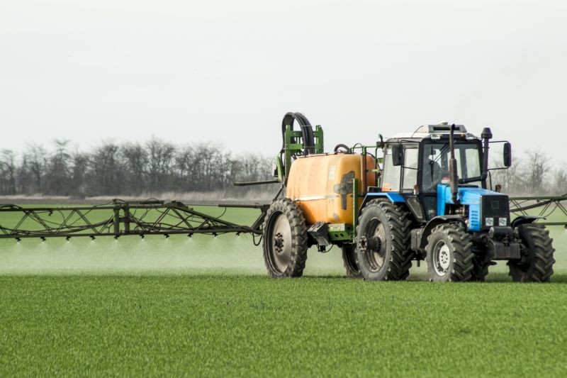 Glyphosate : enfin des restrictions d’utilisation !