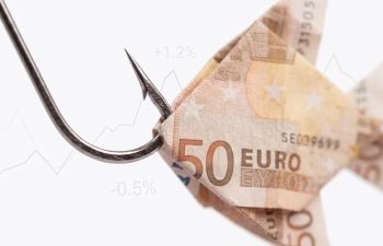 Victime d'une arnaque financière ? Votre témoignage peut faire la différence